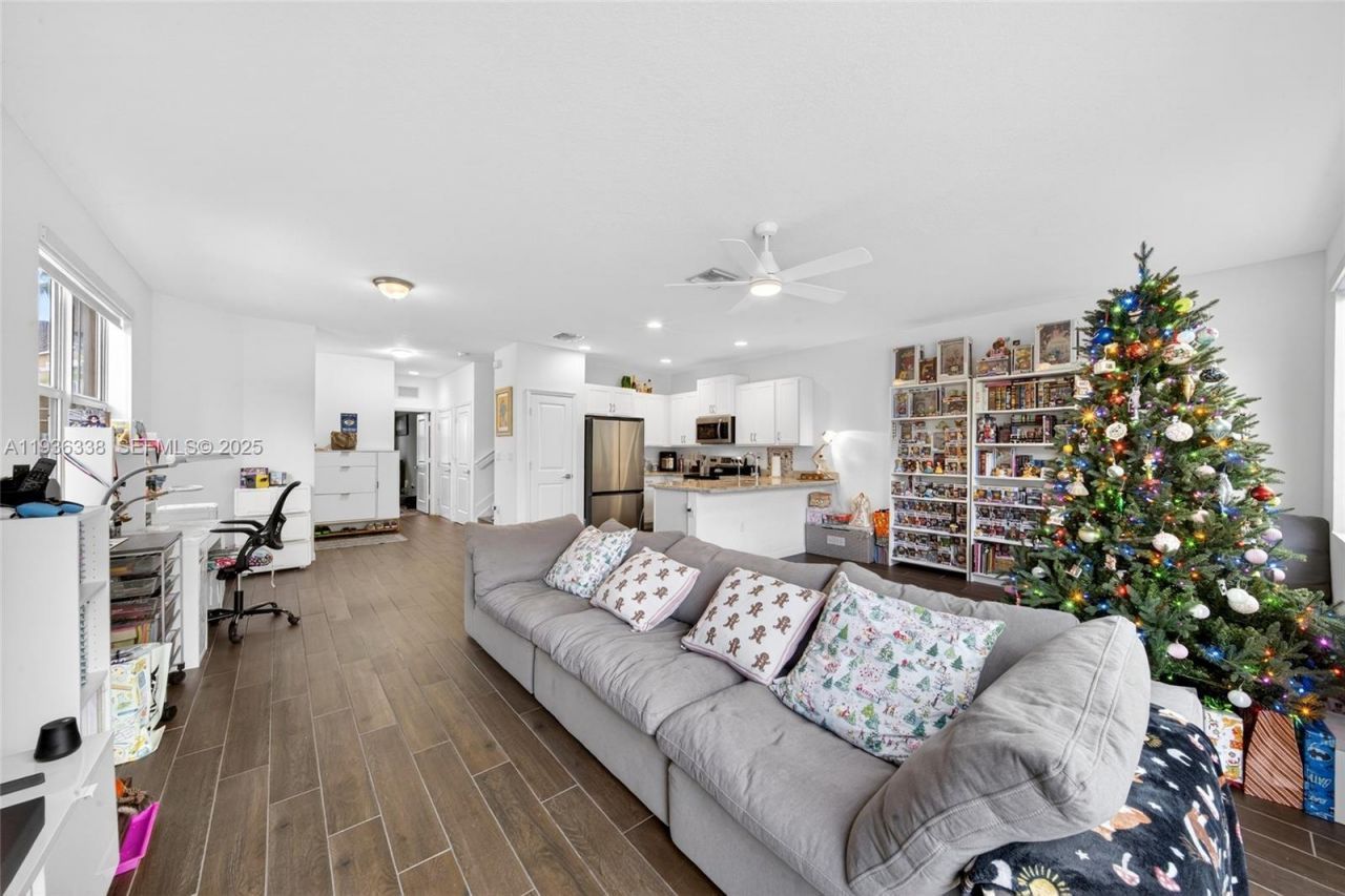 1420 SE 24th Ter, Homestead, FL 33035 Photo