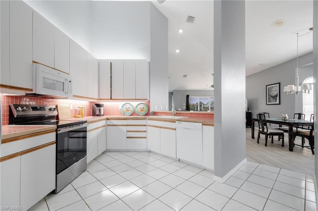 12142 Siesta Dr, Fort Myers Beach, FL 33931 Photo