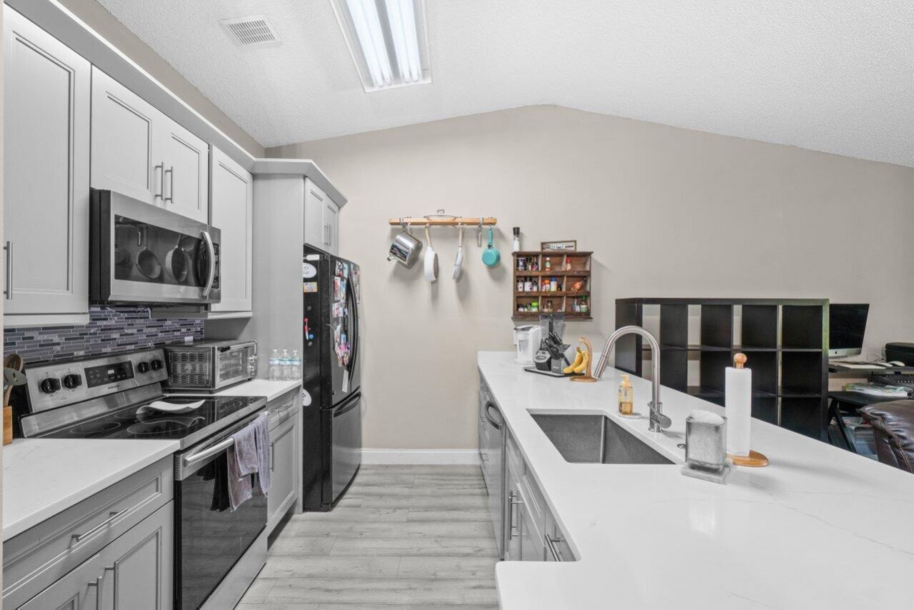 18 Winchmore Lane, Boynton Beach, FL 33426 Photo