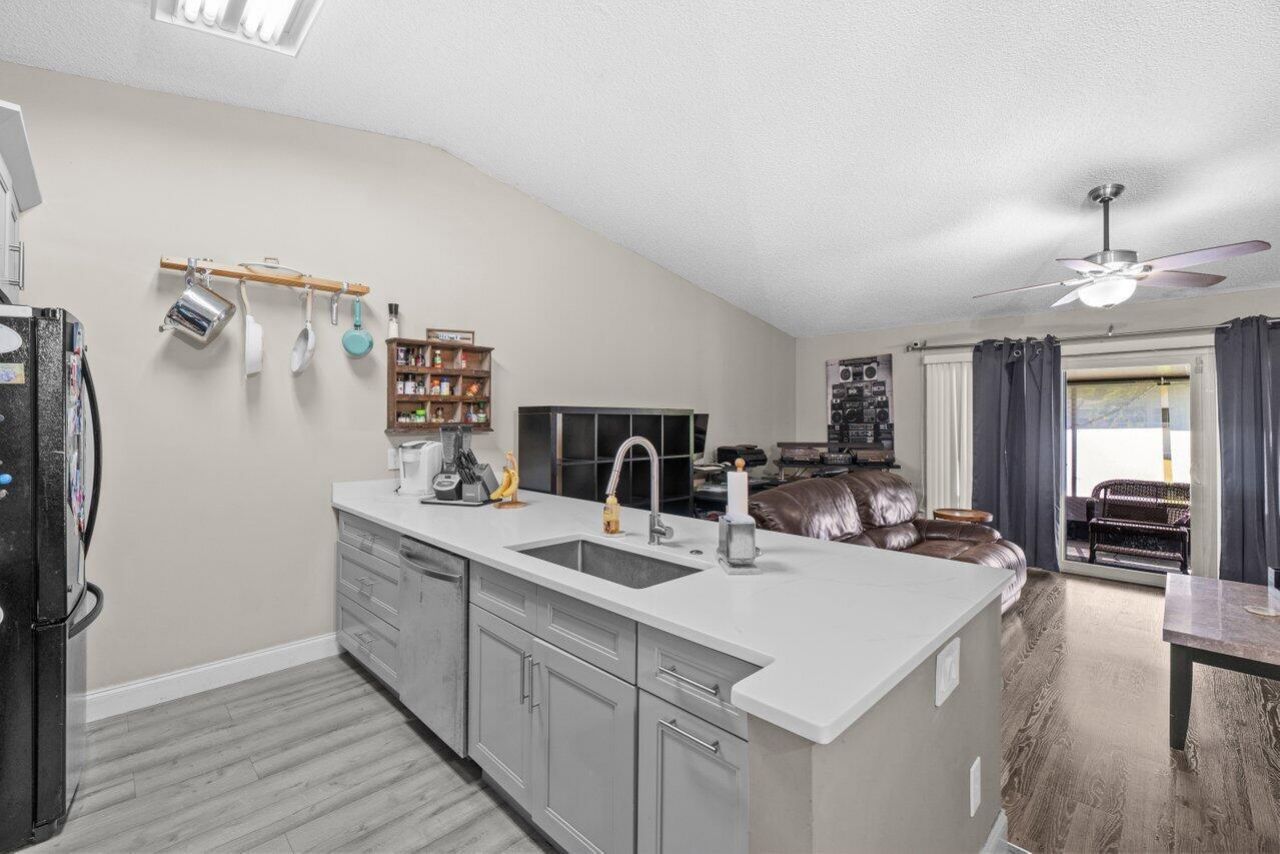 18 Winchmore Lane, Boynton Beach, FL 33426 Photo