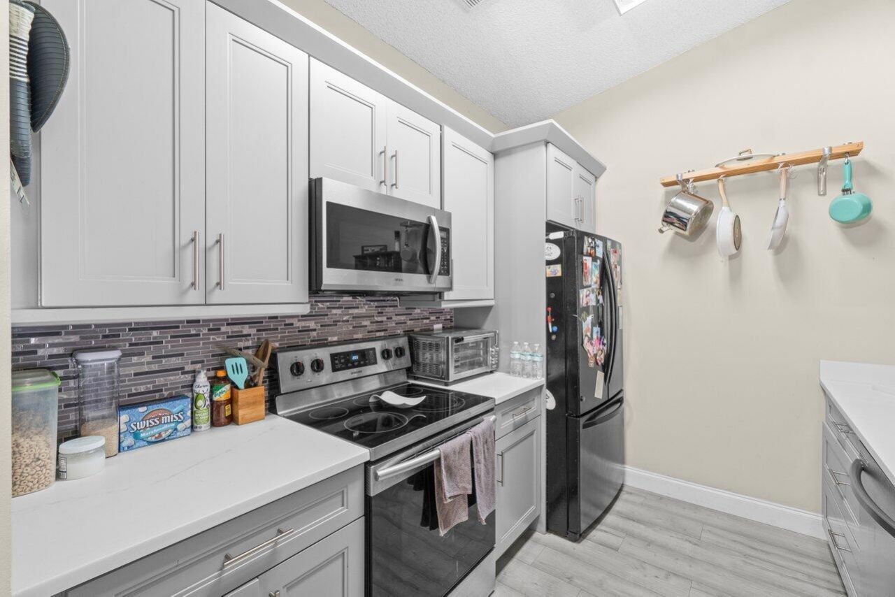 18 Winchmore Lane, Boynton Beach, FL 33426 Photo