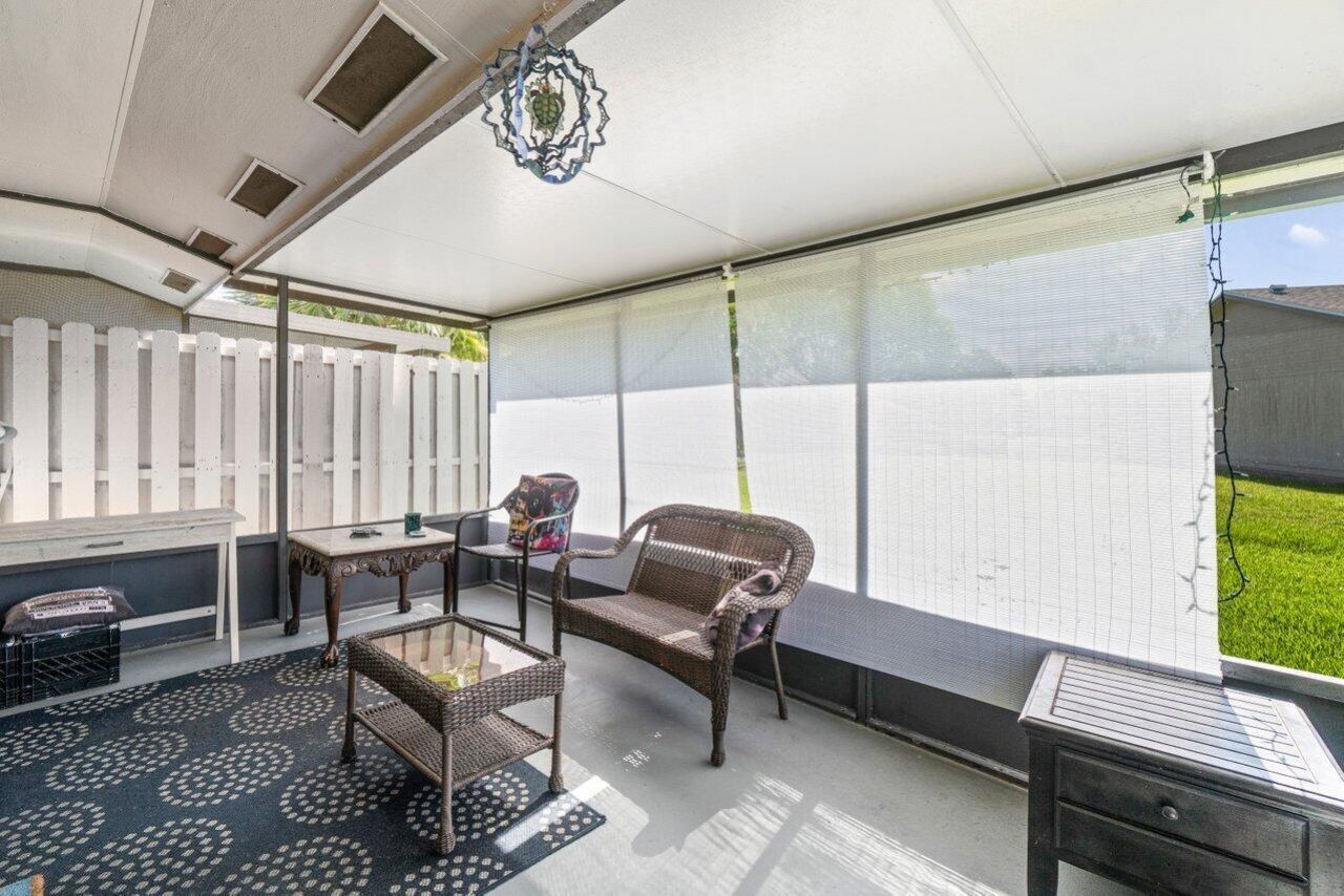 18 Winchmore Lane, Boynton Beach, FL 33426 Photo