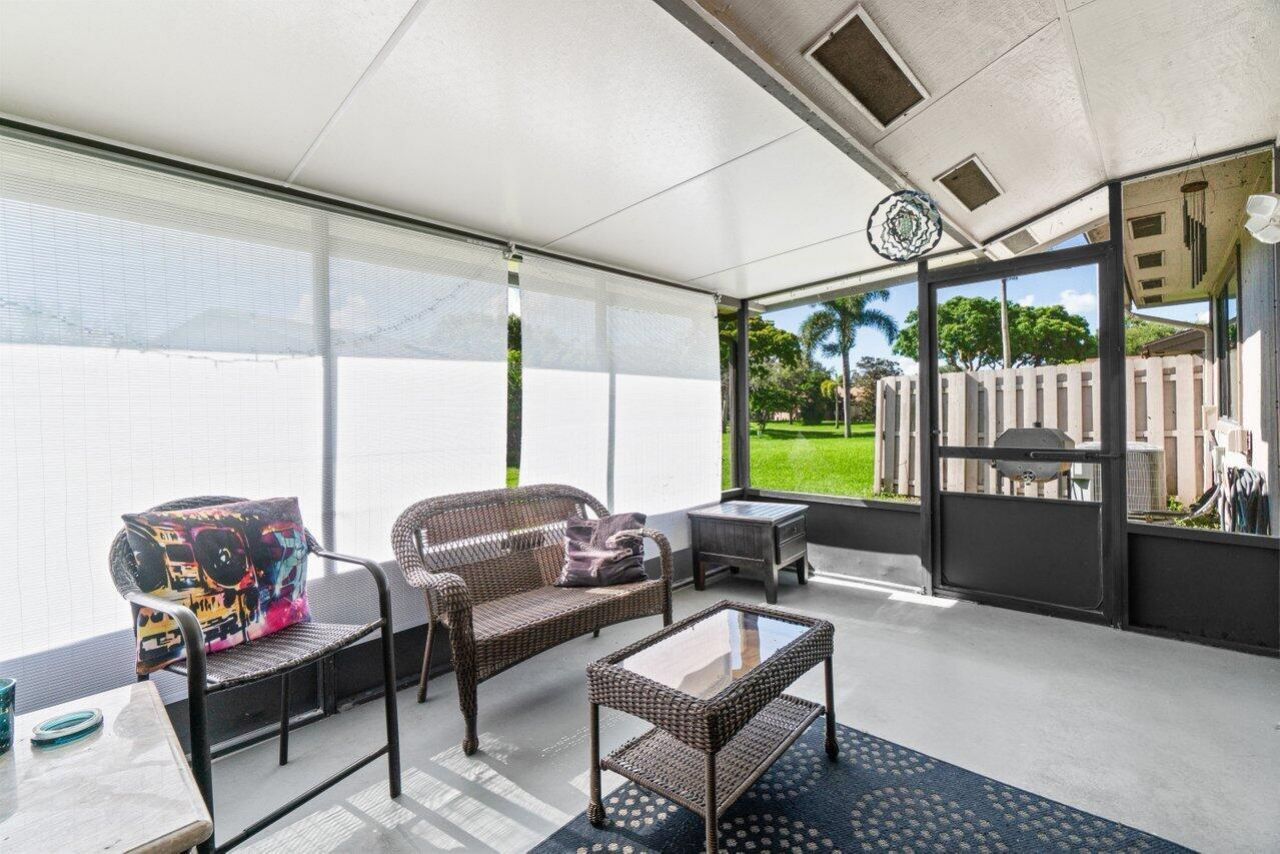 18 Winchmore Lane, Boynton Beach, FL 33426 Photo