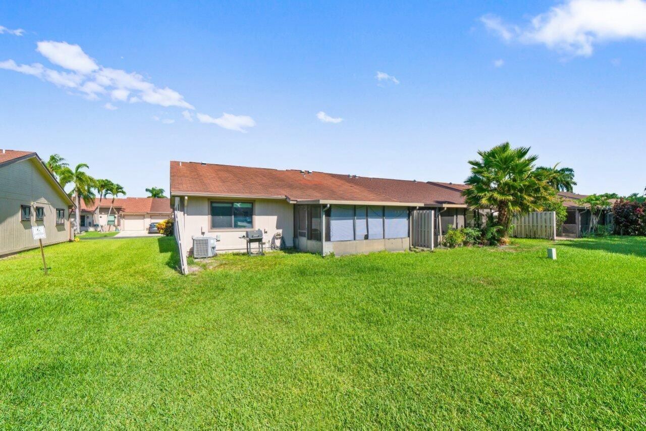 18 Winchmore Lane, Boynton Beach, FL 33426 Photo