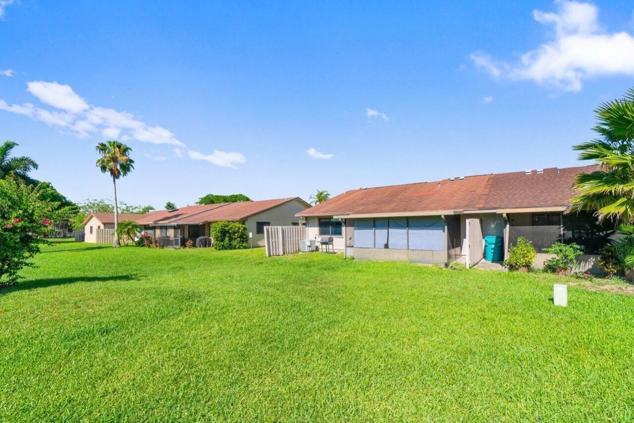 18 Winchmore Lane, Boynton Beach, FL 33426 Photo