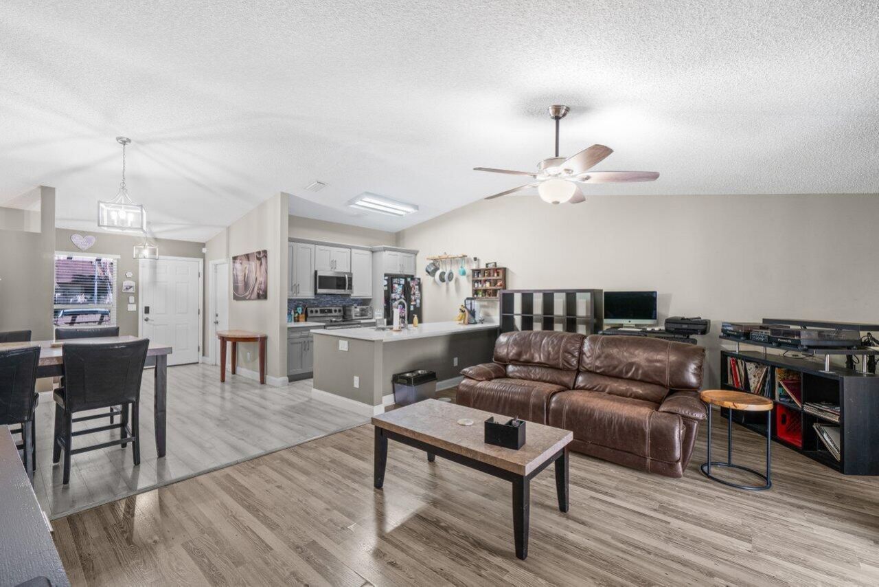 18 Winchmore Lane, Boynton Beach, FL 33426 Photo