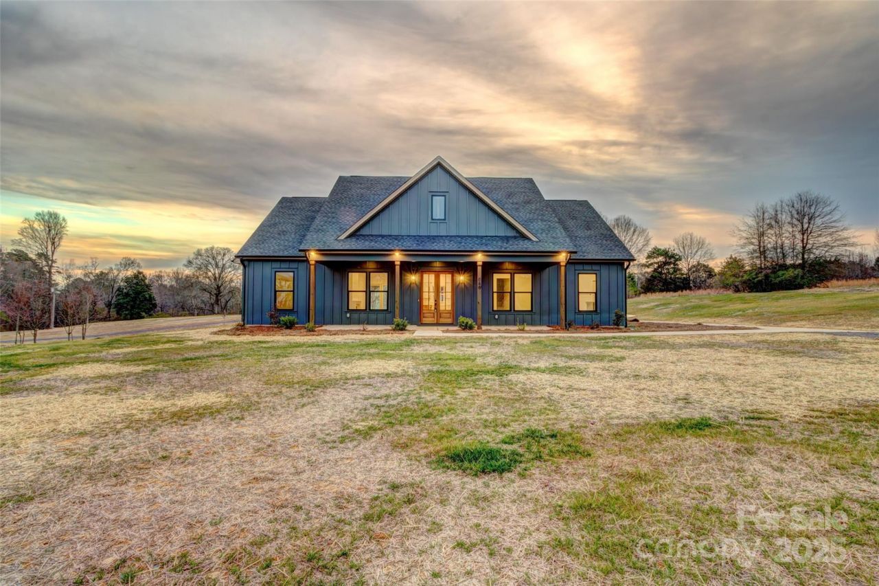 648 Kiser Road, Bessemer City, NC 28016 Main Photo