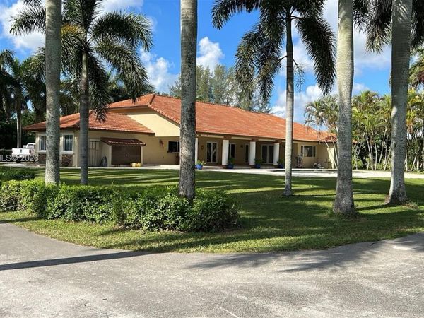 19701 SW 197th Ave , Miami, FL 33187