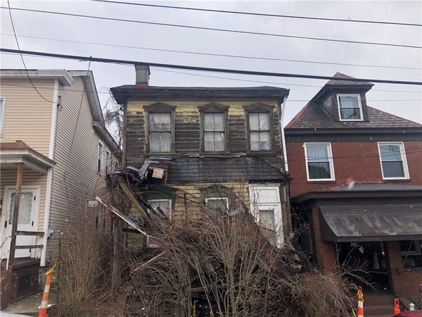 440 4th St, Braddock, PA 15104