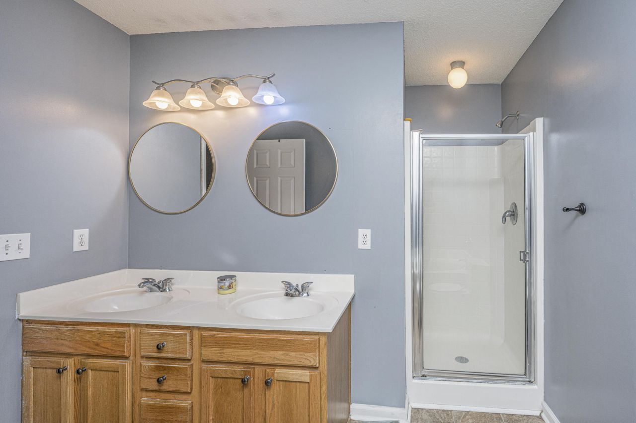 2010 Cripplecreek Drive Photo 10