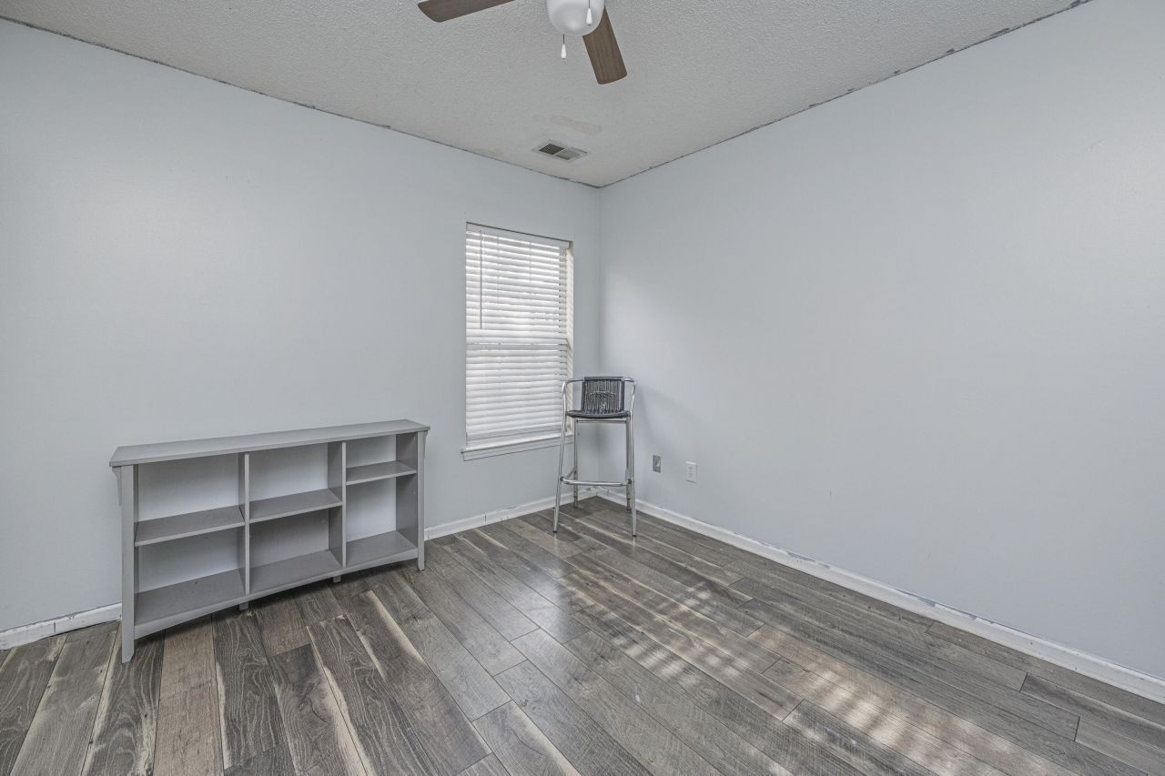 2010 Cripplecreek Drive Photo 15