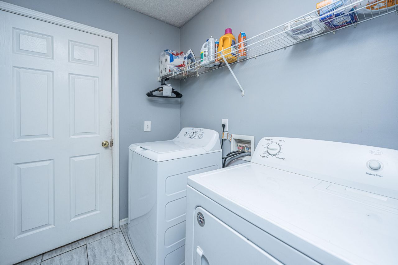 2010 Cripplecreek Drive Photo 17