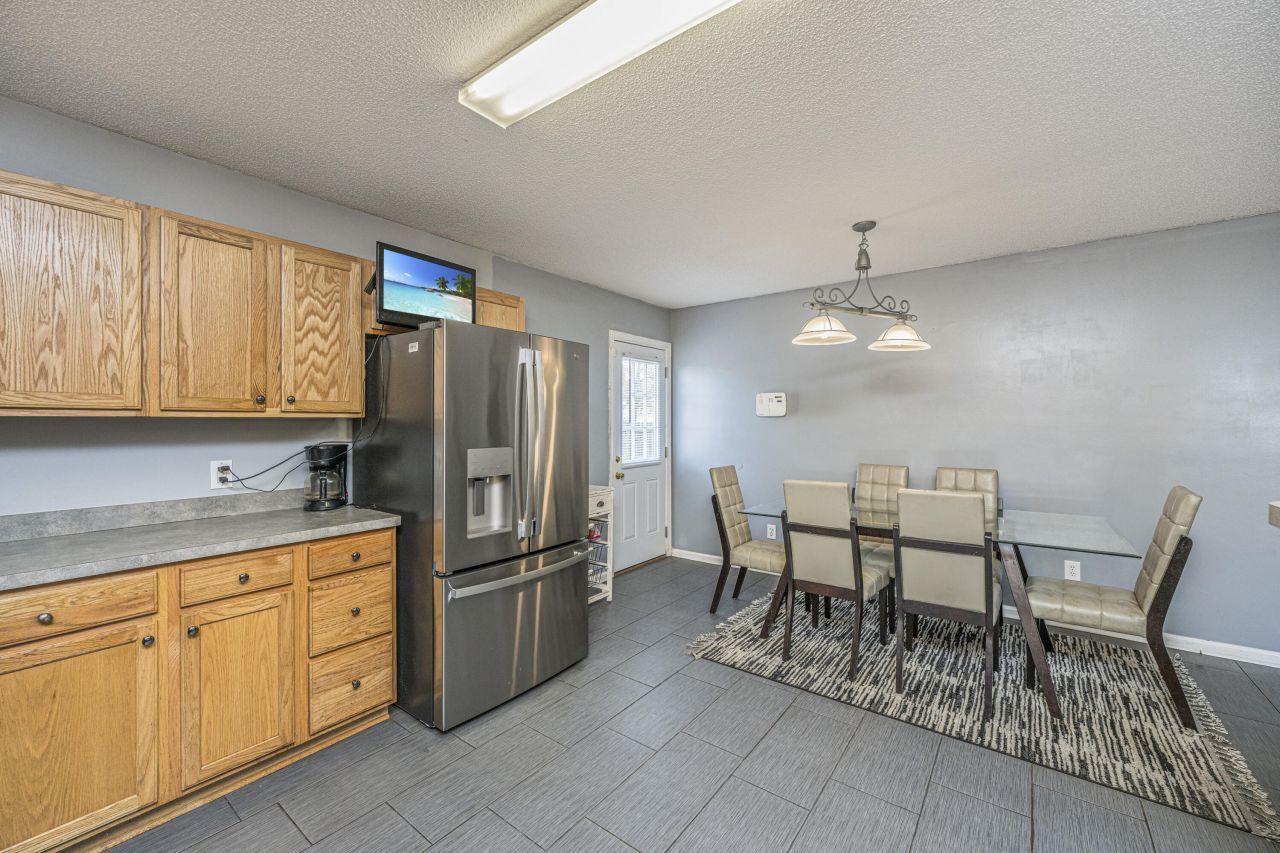 2010 Cripplecreek Drive Photo 6