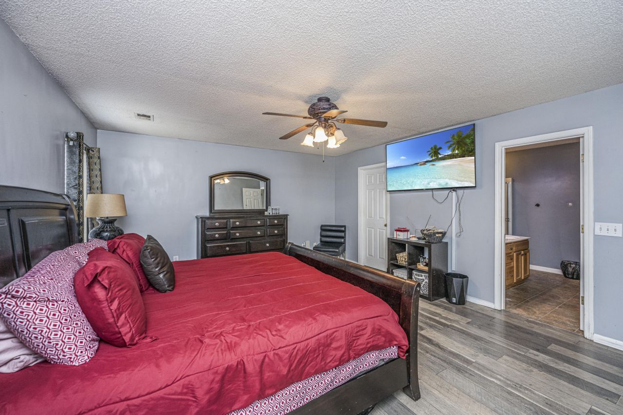 2010 Cripplecreek Drive Photo 9