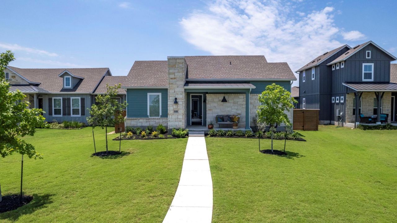 8416 Apogee Blvd, Austin, TX 78744 Main Photo