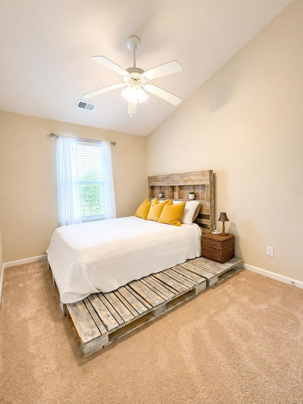 8754 Pasture Court Photo 15