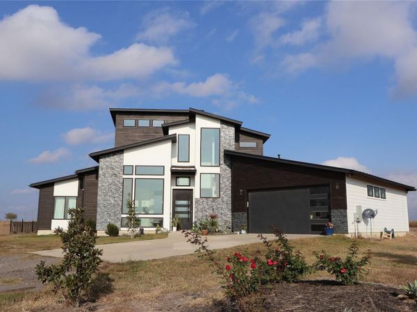 17216 Lund Carlson RD, Elgin, TX 78621