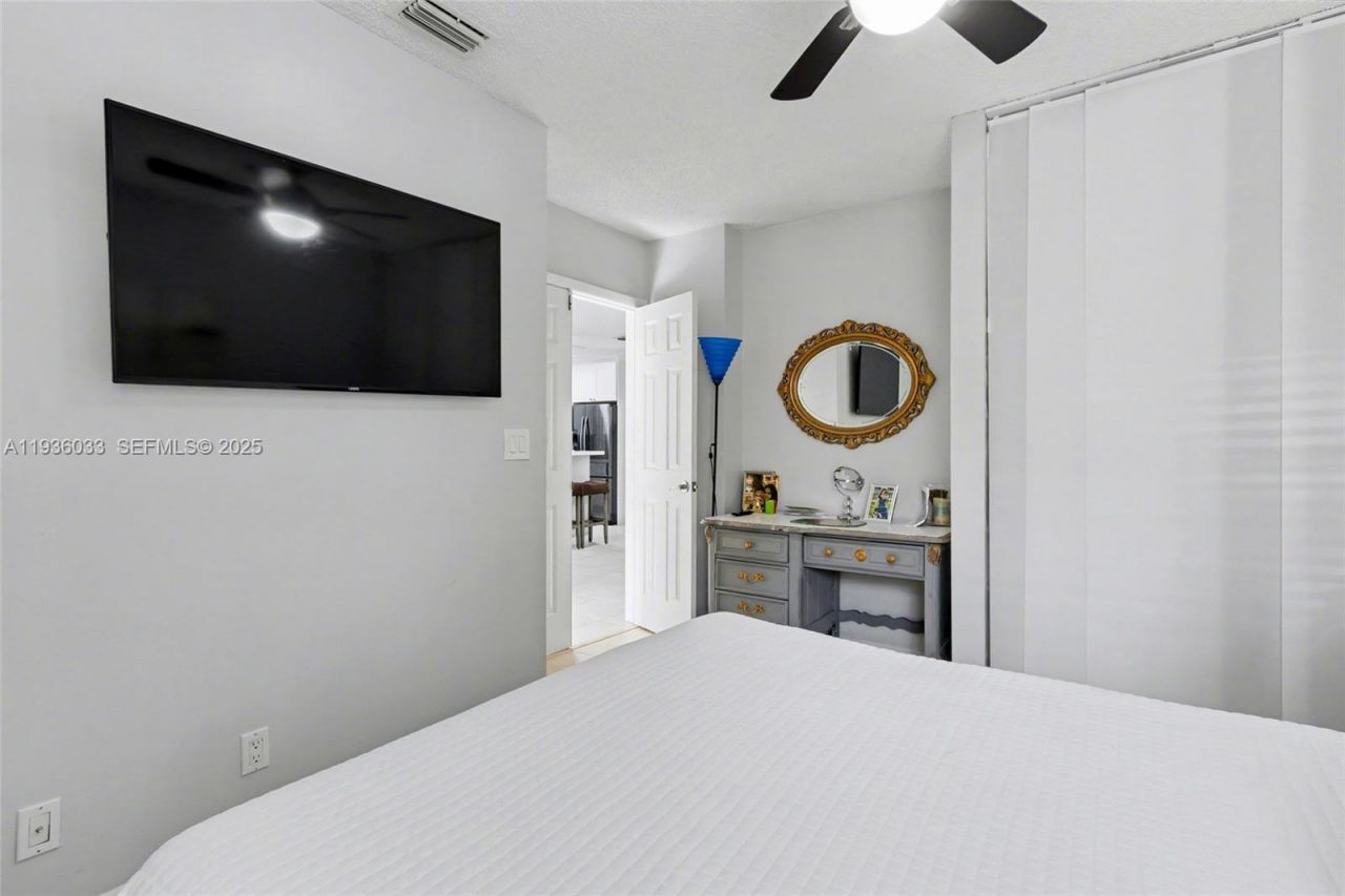 4534 S Carambola Cir S, Unit 27275, Coconut Creek, FL 33066 Photo