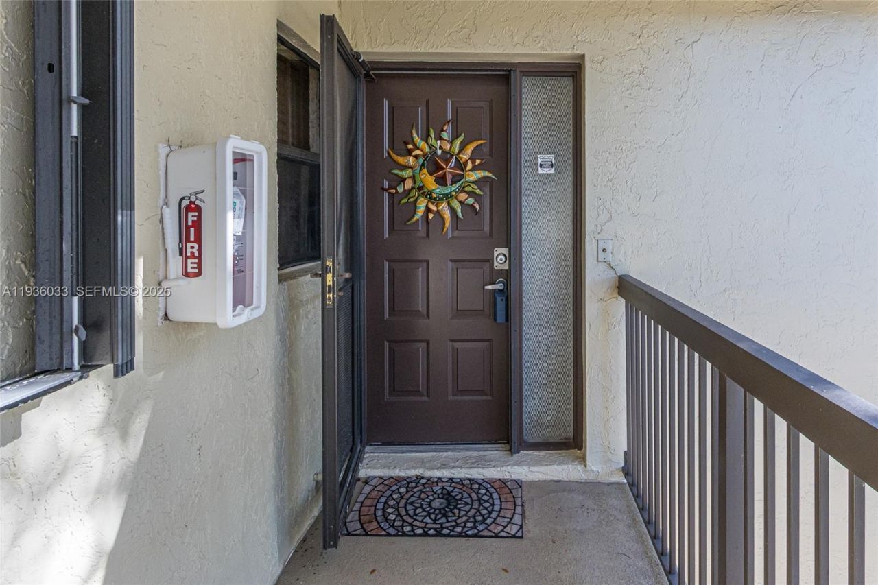 4534 S Carambola Cir S, Unit 27275, Coconut Creek, FL 33066 Photo