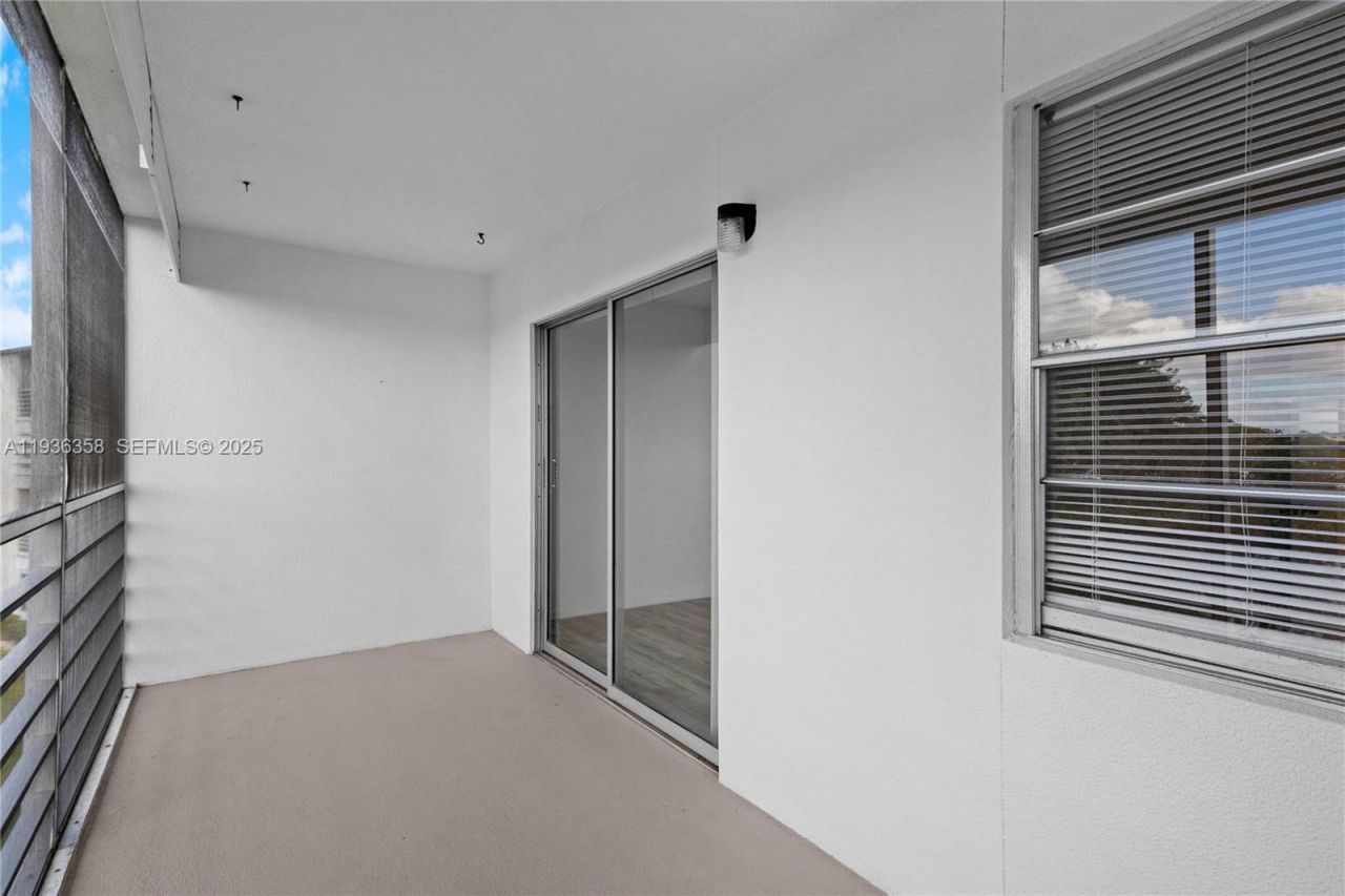 3030 Lincoln B, Unit 3030, Boca Raton, FL 33434 Photo