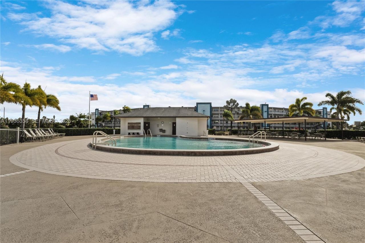 3030 Lincoln B, Unit 3030, Boca Raton, FL 33434 Photo