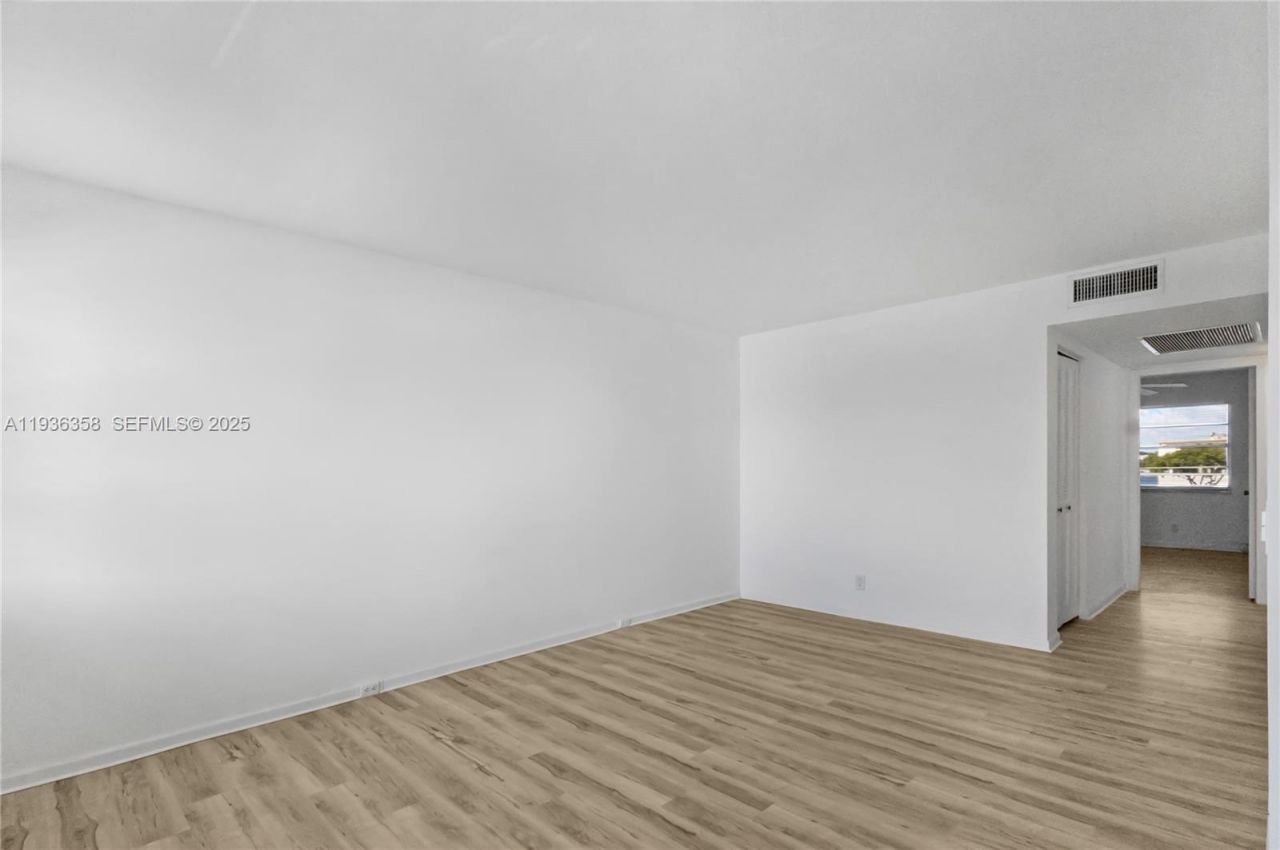 3030 Lincoln B, Unit 3030, Boca Raton, FL 33434 Photo