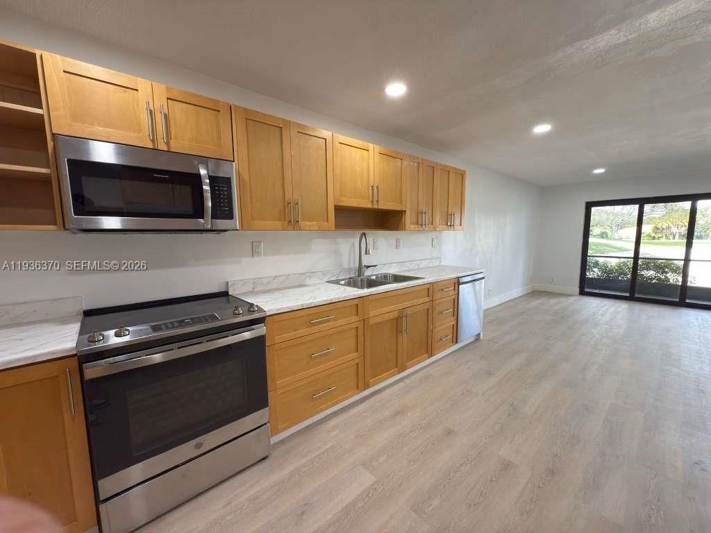 9001 Jacaranda Ln, Unit 107, Plantation, FL 33324 Photo