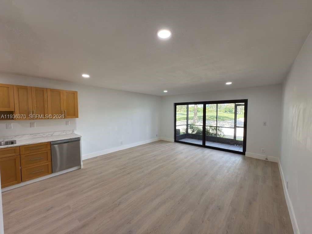 9001 Jacaranda Ln, Unit 107, Plantation, FL 33324 Photo