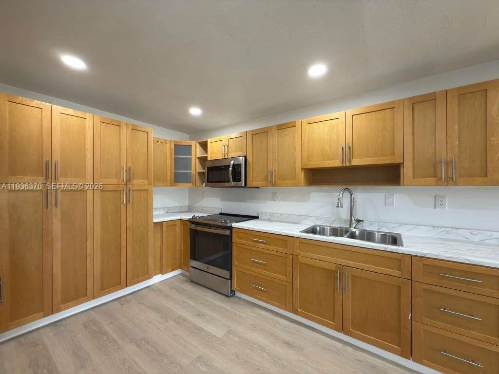 9001 Jacaranda Ln, Unit 107, Plantation, FL 33324 Photo