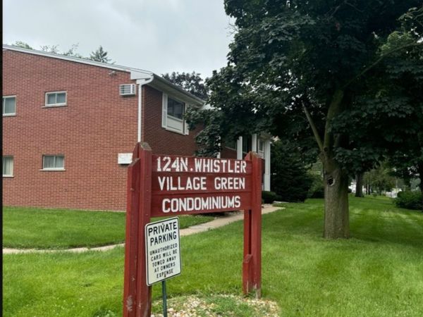 124 N Whistler C4 Avenue, Unit C4, Freeport, IL 61032