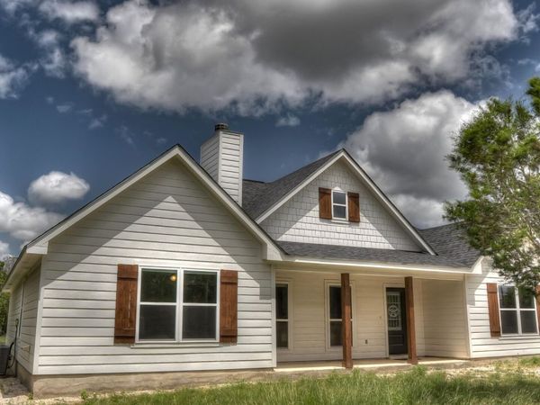 153 W P W Holmes, Leakey, TX 78873