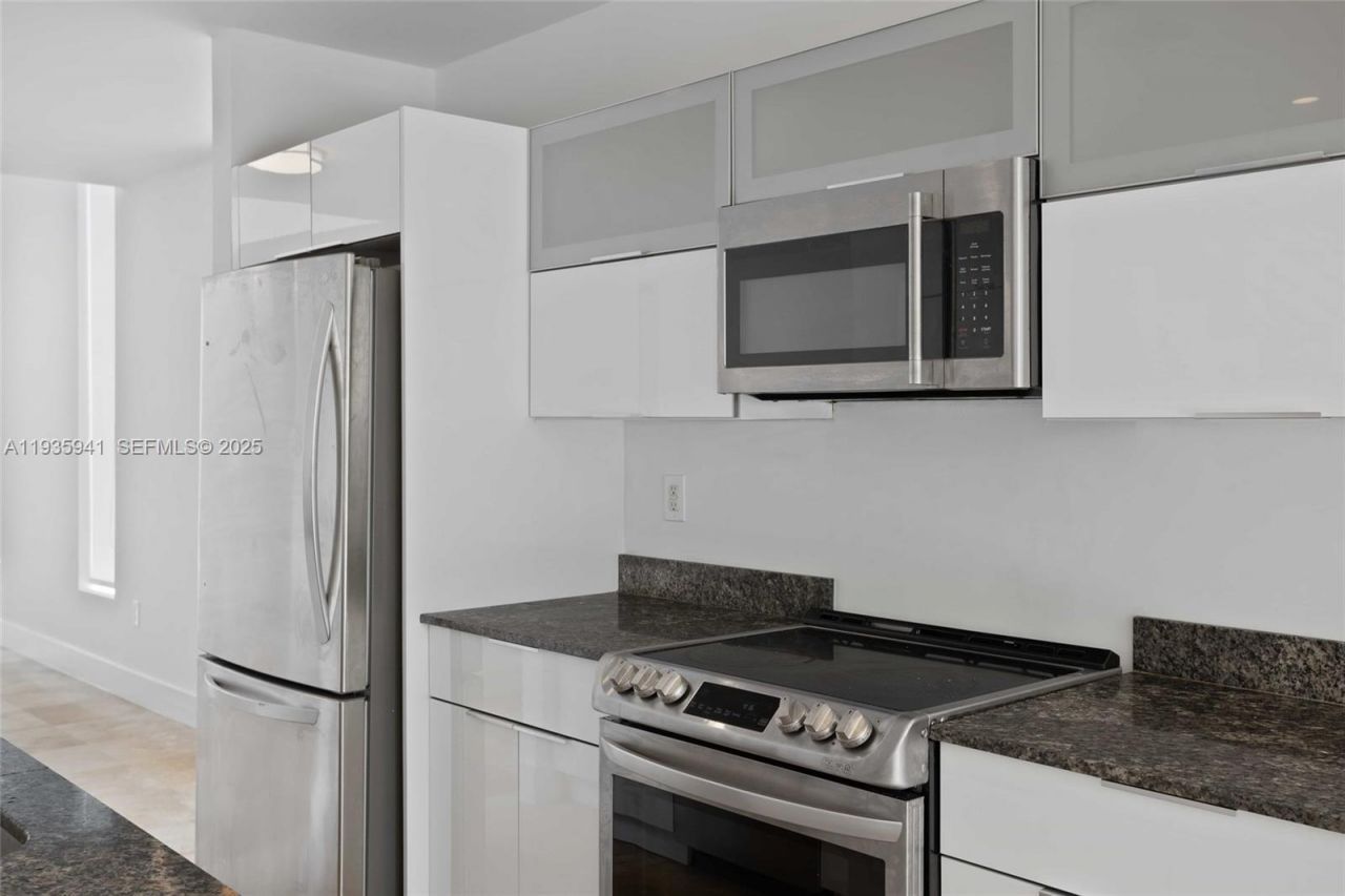 7004 NE 5th Ave , Miami, FL 33138 Photo