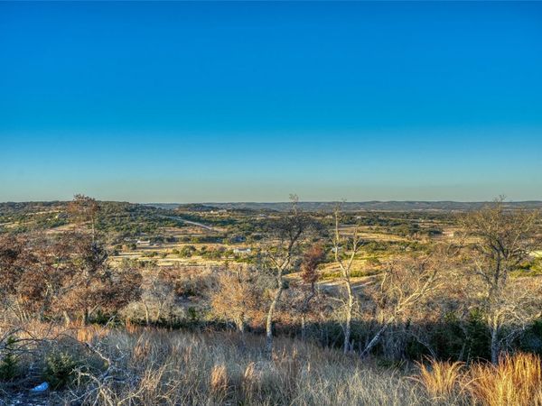 136 & 137 Falling Oak DR, Blanco, TX 78606