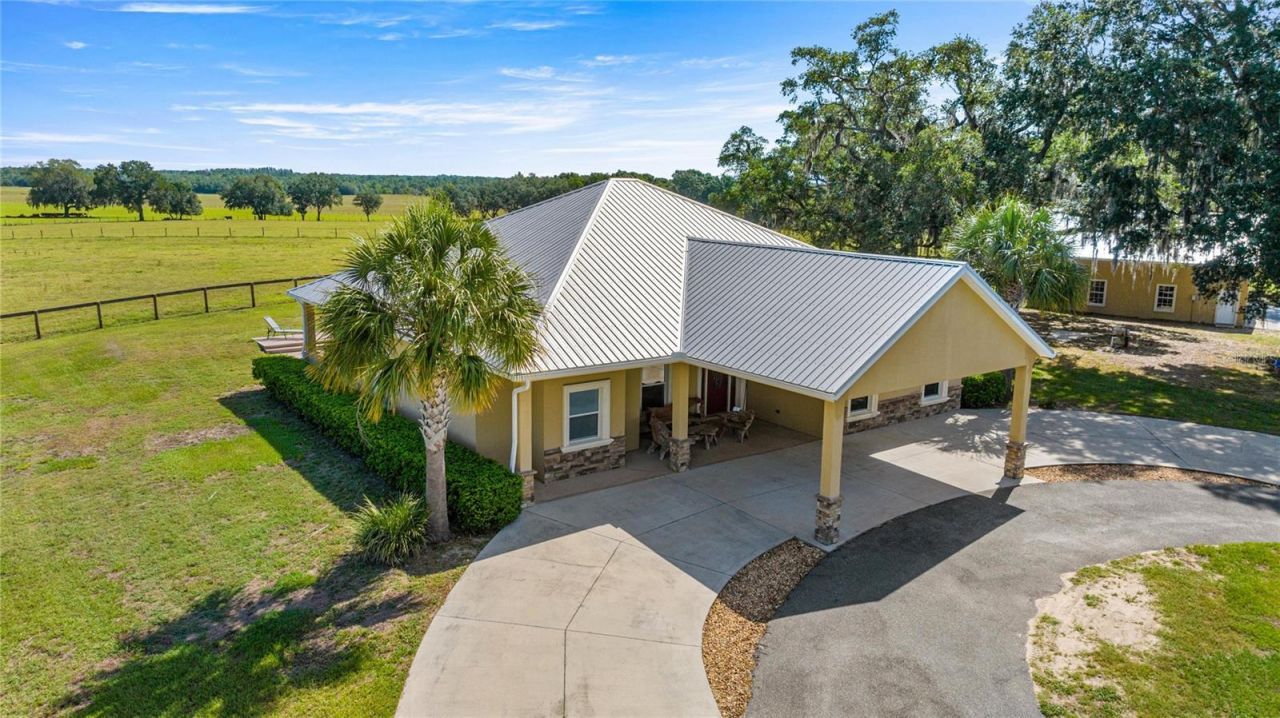 20551 SE 80th Street, Morriston, FL 32668 Photo