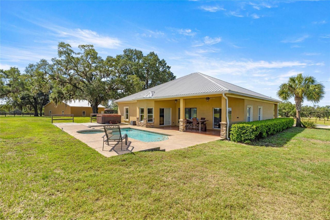 20551 SE 80th Street, Morriston, FL 32668 Photo