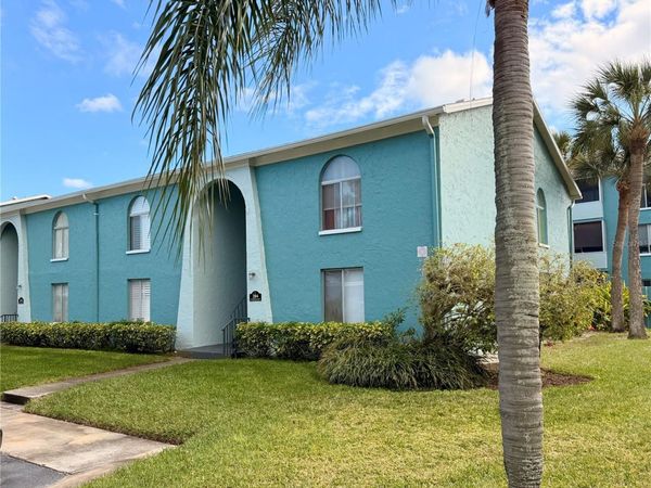 284 115TH AVENUE N, Unit 3, ST PETERSBURG, FL 33716