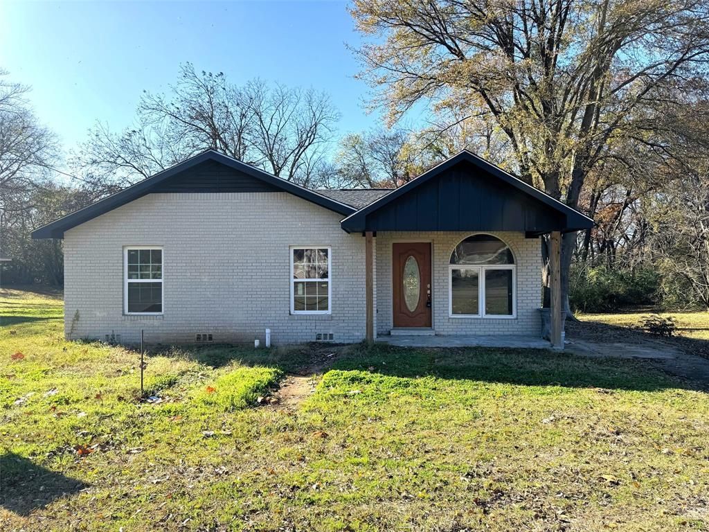 516 S O'tyson, Mount Pleasant, TX 75455 Main Photo