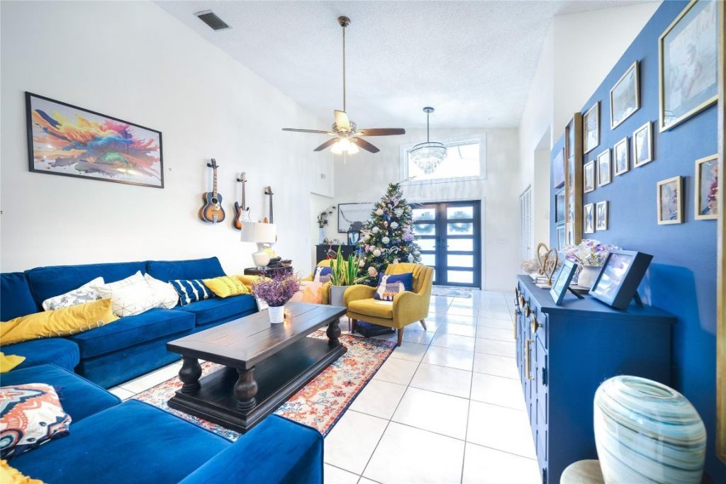 4975 NW 82nd Ter, Lauderhill, FL 33351 Photo