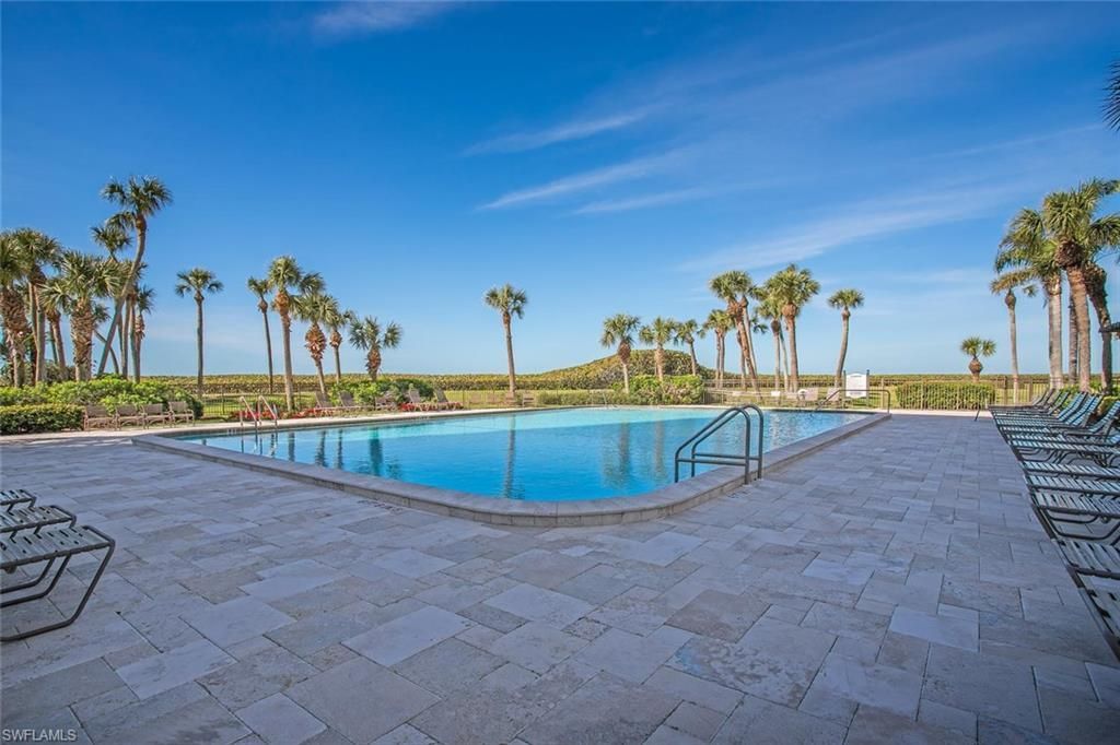 10851 Gulf Shore Dr, Unit 402, Naples, FL 34108 Photo