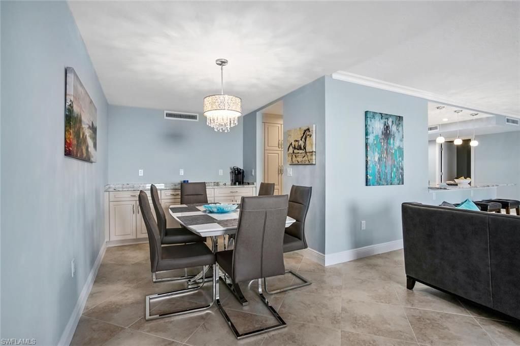 10851 Gulf Shore Dr, Unit 402, Naples, FL 34108 Photo