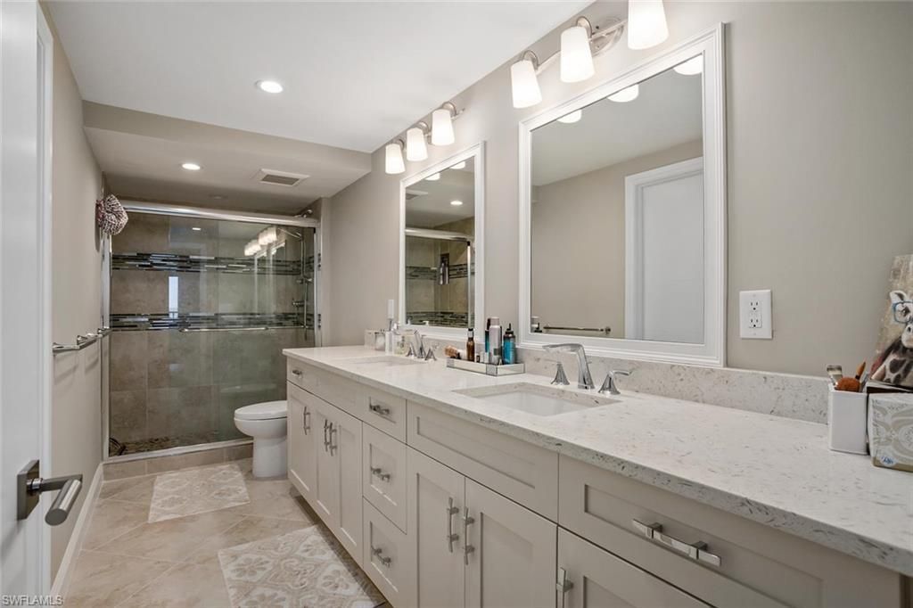 10851 Gulf Shore Dr, Unit 402, Naples, FL 34108 Photo