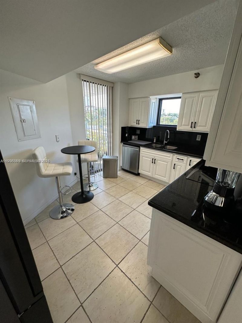 3300 NE 191st St, Unit 518, Aventura, FL 33180 Photo