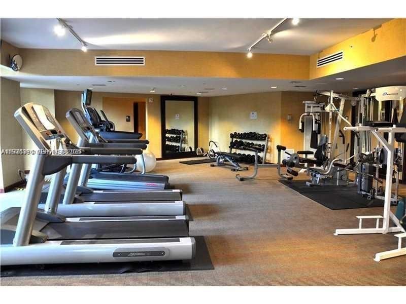 3300 NE 191st St, Unit 518, Aventura, FL 33180 Photo