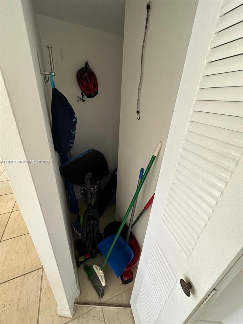 3300 NE 191st St, Unit 518, Aventura, FL 33180 Photo