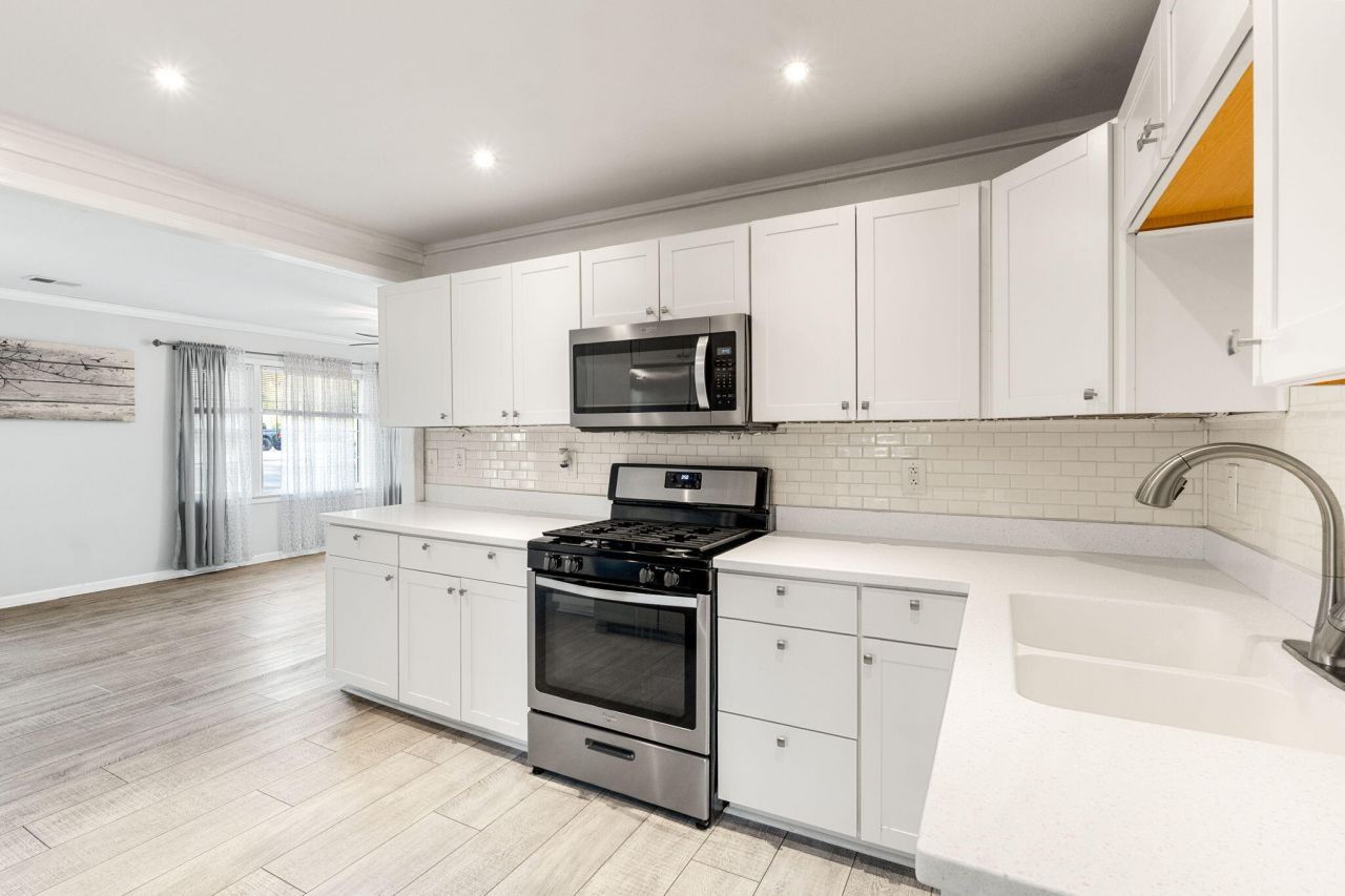 316 Anne Street Photo 13