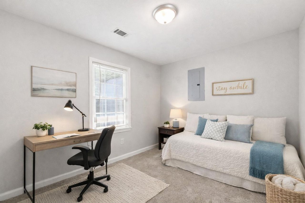 316 Anne Street Photo 22