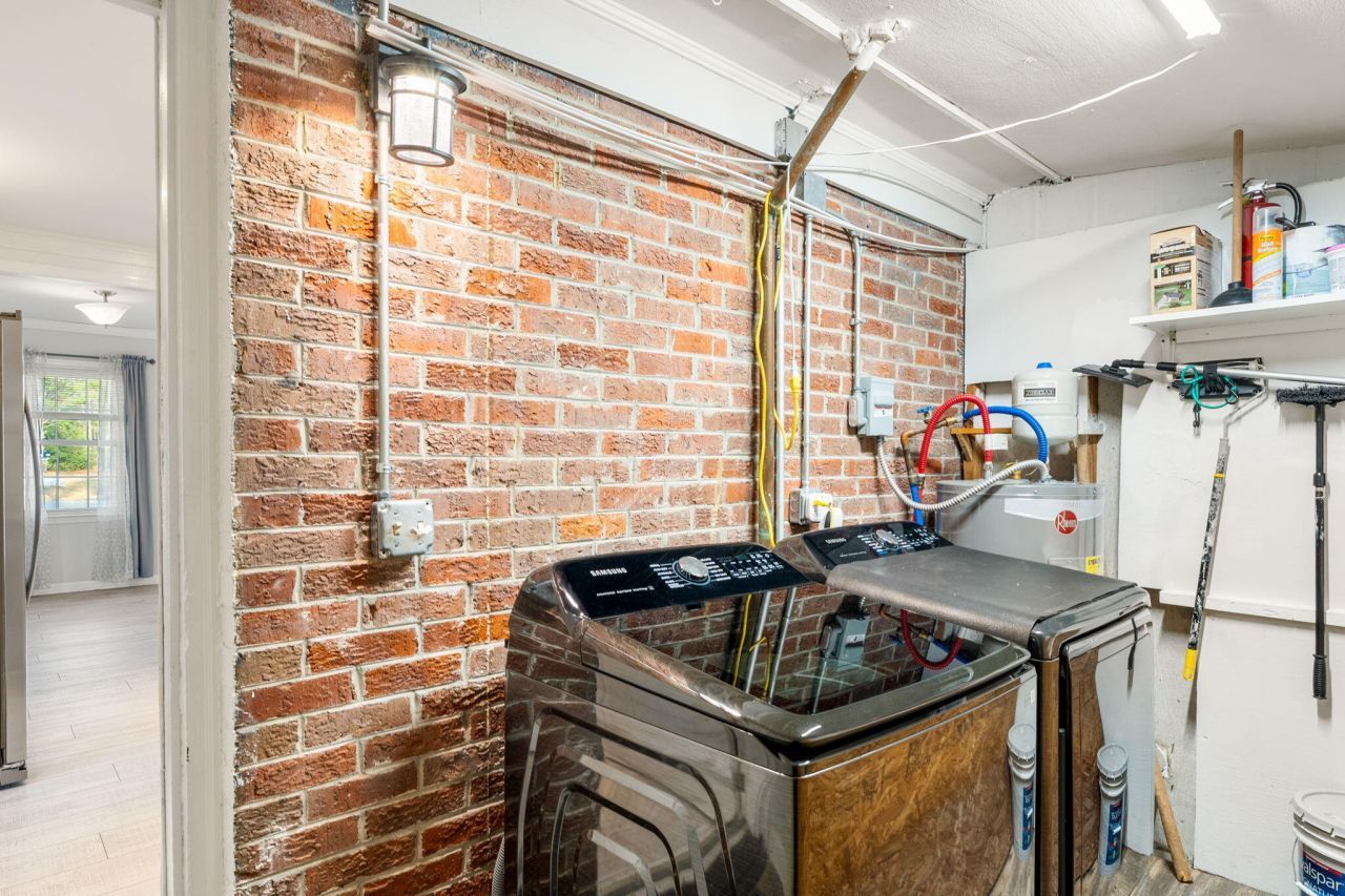 316 Anne Street Photo 24