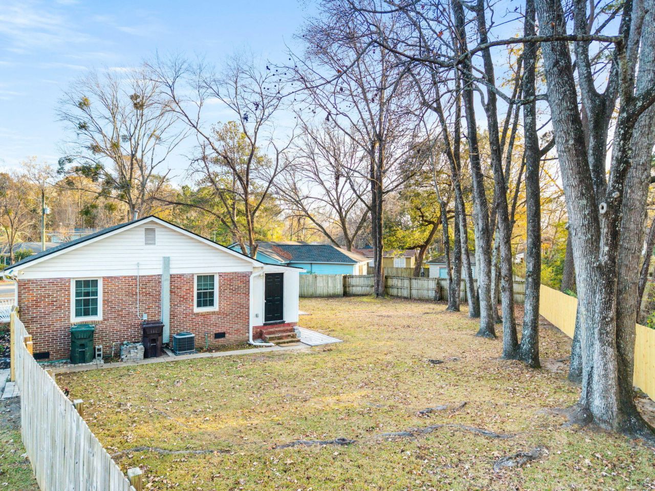 316 Anne Street Photo 28