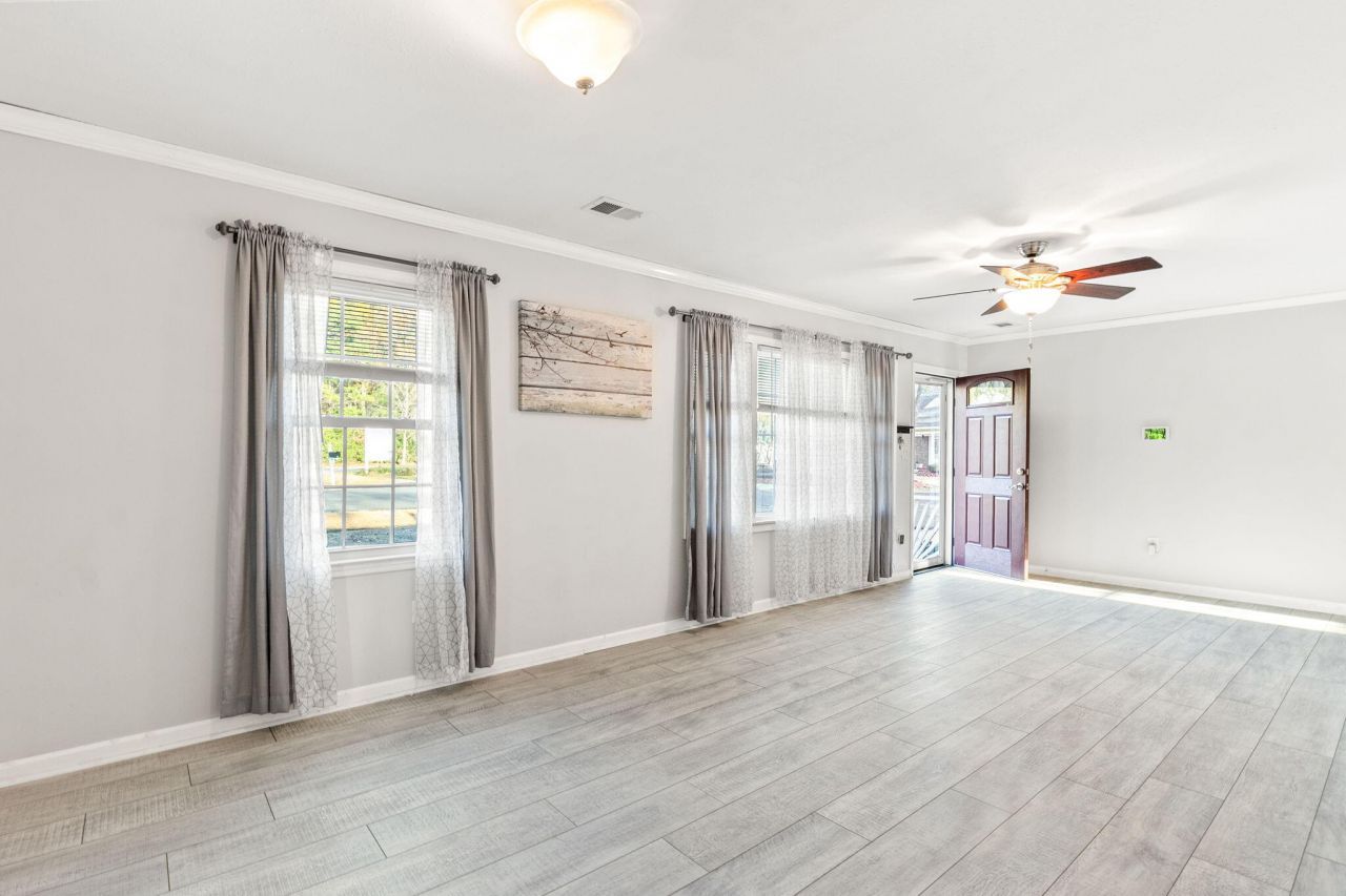 316 Anne Street Photo 7