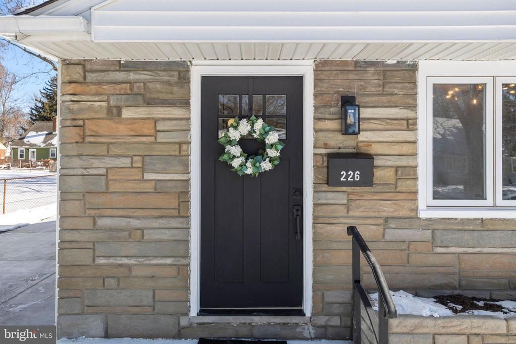 226 Adams Avenue, Barrington, NJ 08007 Main Photo